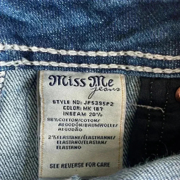 NWT Miss Me Cuffed Capri Jeans Jeweled Sz 27 - Picture 9 of 9